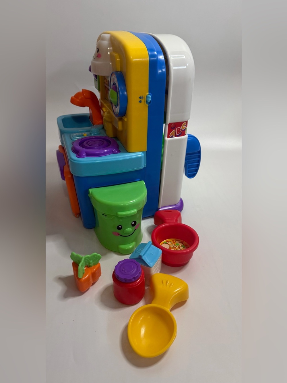 Fisher-Price Laugh & Learn Learning Kitchen - Picture 8 of 9